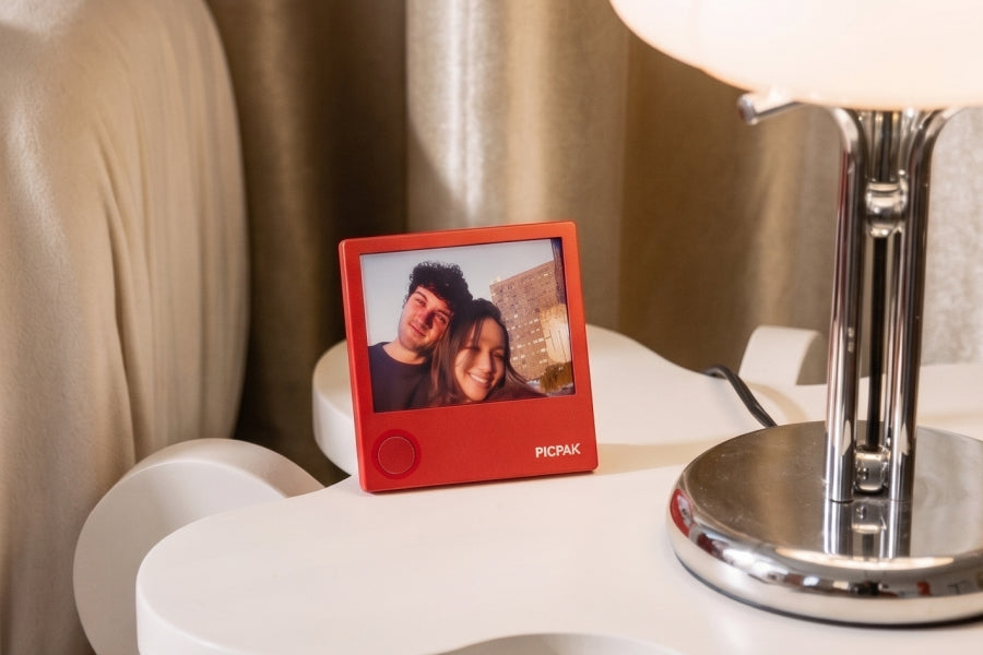 What Is an E Ink Photo Frame, and Why Does It Feel Different From a Digital Frame?
